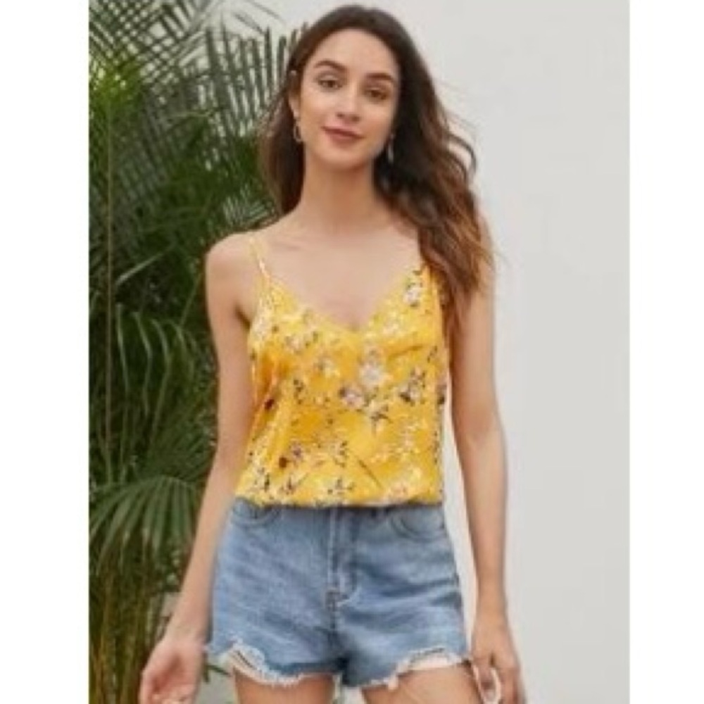 ✨5 for $20✨ Floral Yellow Spaghetti Strap Top